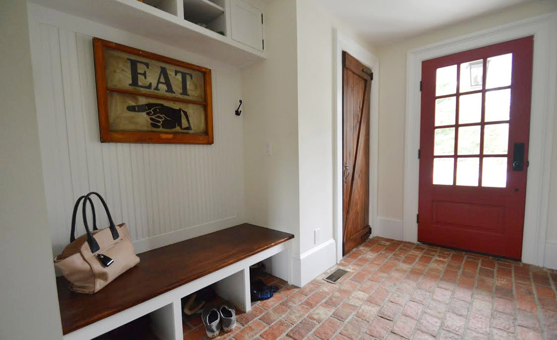 river-woodcraft-mudroom-design-2 River Woodcraft - Mudroom Design